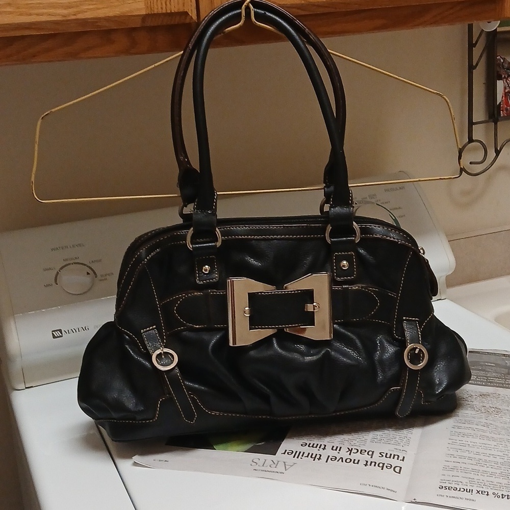 Black Large Queen Tote